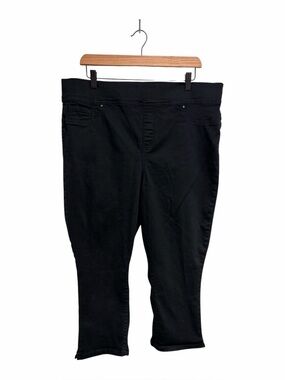 Ricki’s Women’s Black Pull-On Capri Pants Cotton Blend